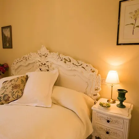 Chateau De Valette לינה וארוחת בוקר 4*