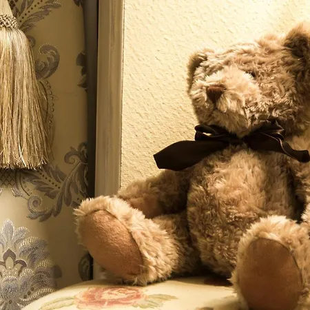 לינה וארוחת בוקר Chateau De Valette