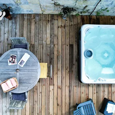 Chateau De Valette B&B 4*