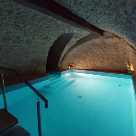 לינה וארוחת בוקר Chateau De Valette