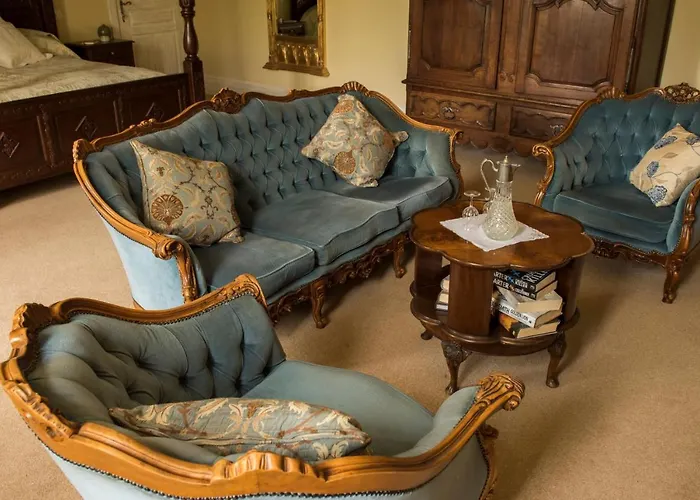 Bed & Breakfast Chateau De Valette 4*