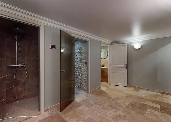 Chateau De Valette 住宿加早餐酒店 La Bachellerie